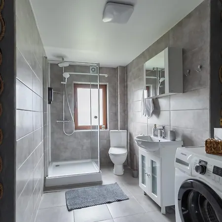 Borzhava Chalet Huklyvyy